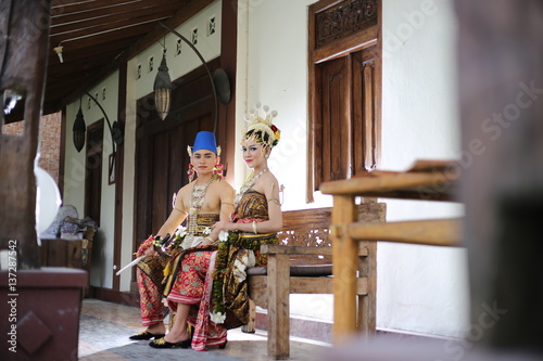 traditional royal wedding dress from java