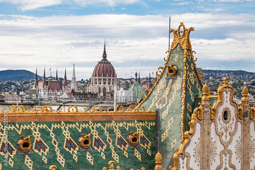 Obraz na płótnie Hungarian parliament in Budapest on the Danube river w salonie