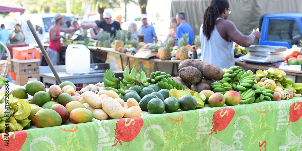 marché de fruits et légumes à sainte anne en guadeloupe Photos Adobe