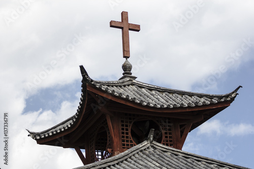 Christianity in China, traditional roof with cross