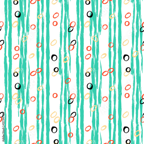 Vintage striped pattern with brushed lines © Daria Rosen