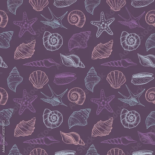Tapety Ręcznie rysowane ilustracje wektorowe - wzór muszelek. Tło morskie Idealne na zaproszenia, kartki okolicznościowe, plakaty, grafiki, banery, ulotki itp