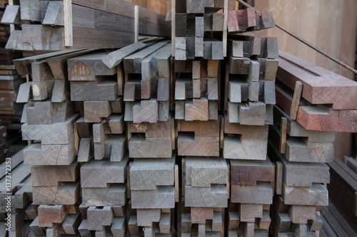Fotografia, Obraz end of wood with  cut woodworking tenon
