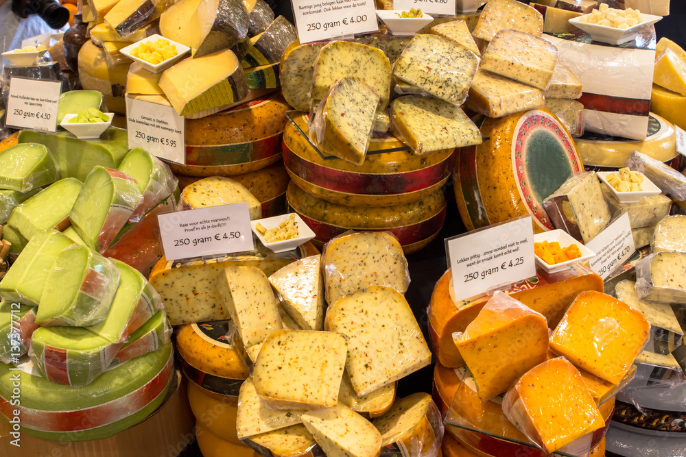 Fotografie Cheese at a market