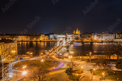 Canvas Print Night View of the Szechenyi Chain Bridge and church St