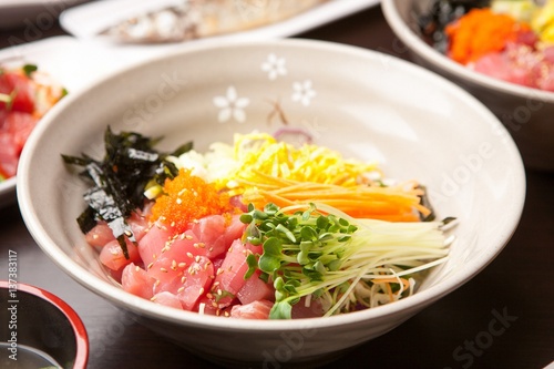 hoe deopbap. Raw Fish Bibimbap  photo