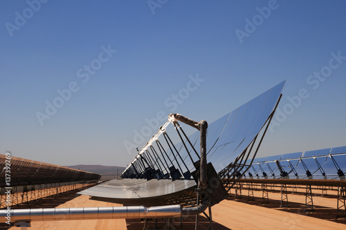 Tablou pe pânză solar energy desert plant