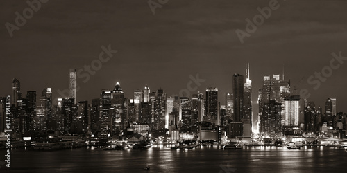 Manhattan midtown skyline at night © rabbit75_fot