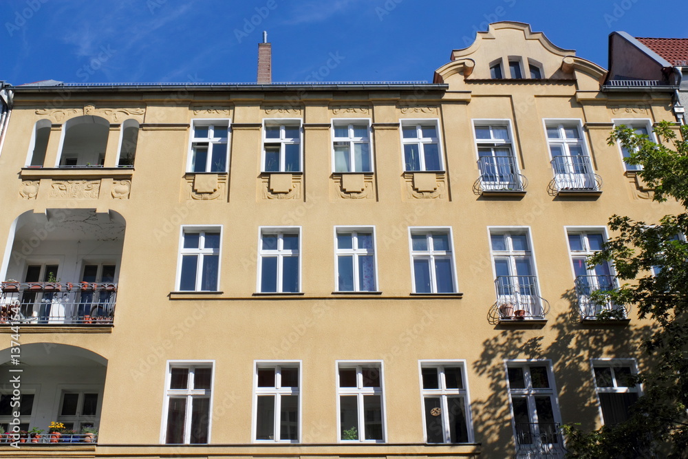 Fototapeta premium Sanierter Altbau