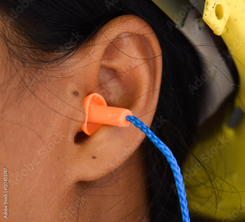 earplug