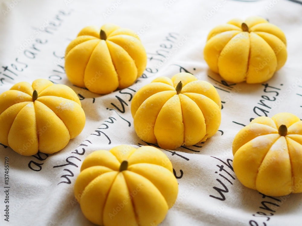 かわいい手作りカボチャパン Stock Photo Adobe Stock