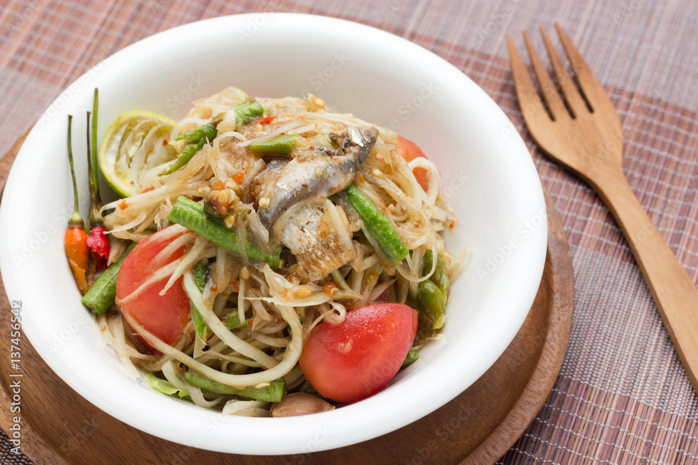 Thai green papaya salad