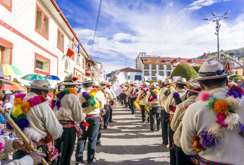 Villagers dance in perou arequipa © Louis-Photo