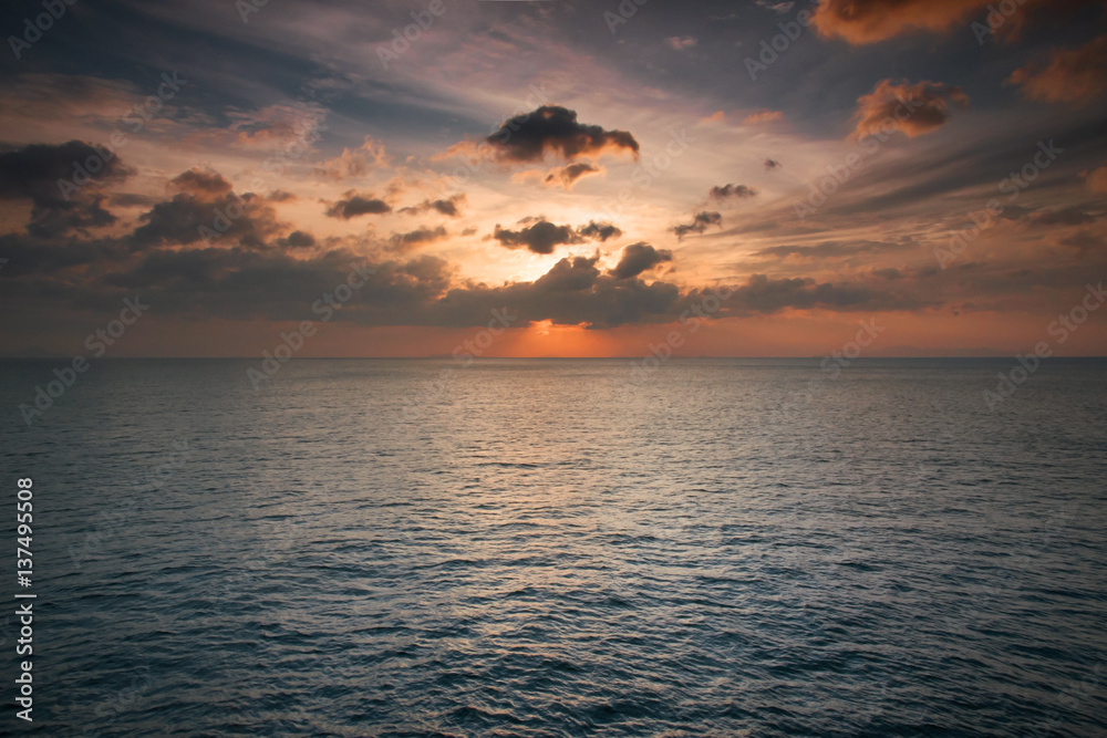  Sonnenuntergang über dem Meer