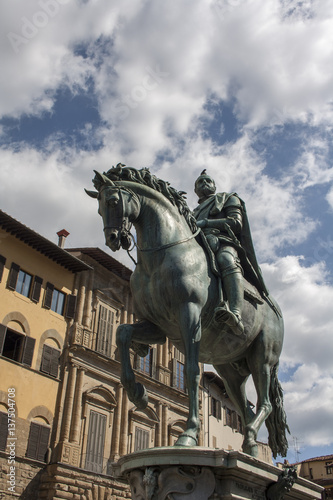 Cosimo sculpture Firenze Italy photo