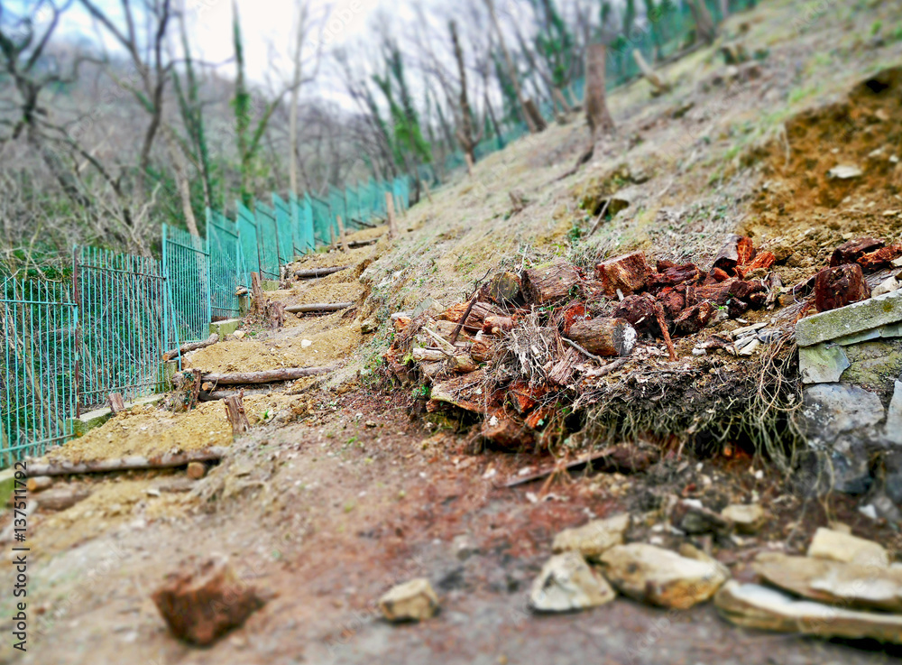 Work of environmental engineering on a steep terrain abandoned. Work of environmental engineering on a steep terrain abandoned.