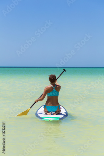 Fit woman having active vacation in the mexican Caribbean © Luna Vandoorne