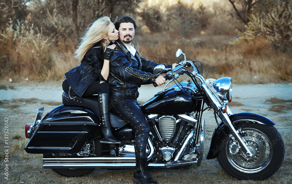 Naklejka premium Couple on a bike