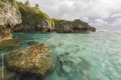 Fototapeta Naklejka Na Ścianę i Meble -  Tropical limestone reef pools at Limu Pools, Niue, South Pacific