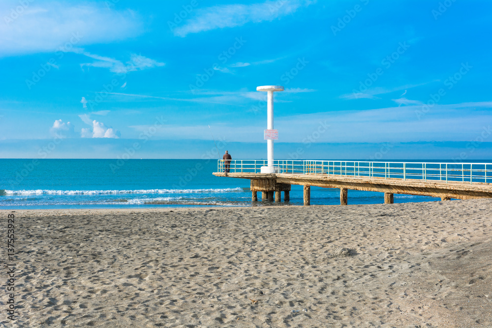 pescatore al mare pescatore al mare