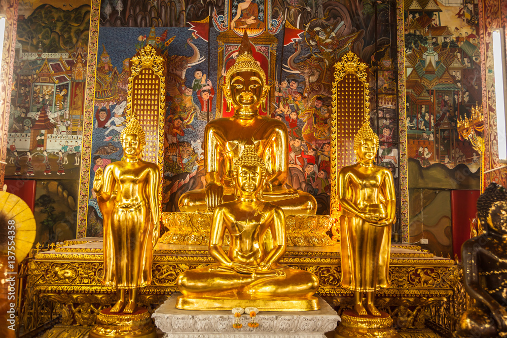 Fototapeta premium golden Buddha