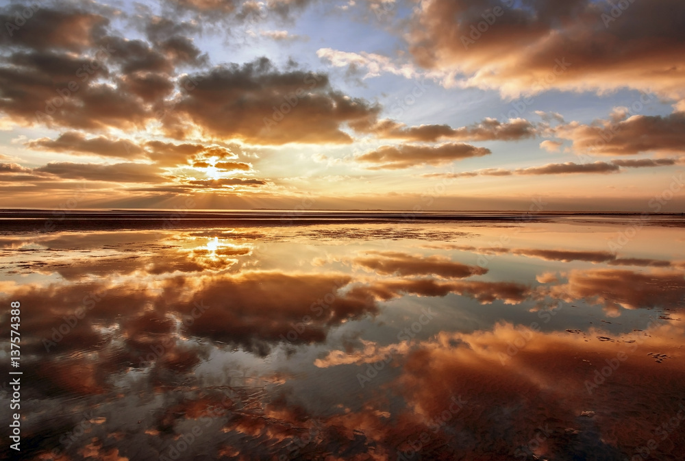 Obraz premium Sonnenuntergang an der Nordsee