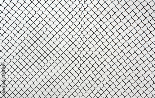 Mesh wire fence against snow.