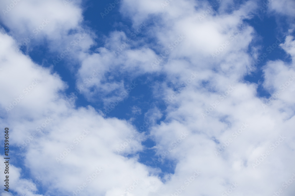 Obraz premium Bulutlu Mavi Gökyüzü