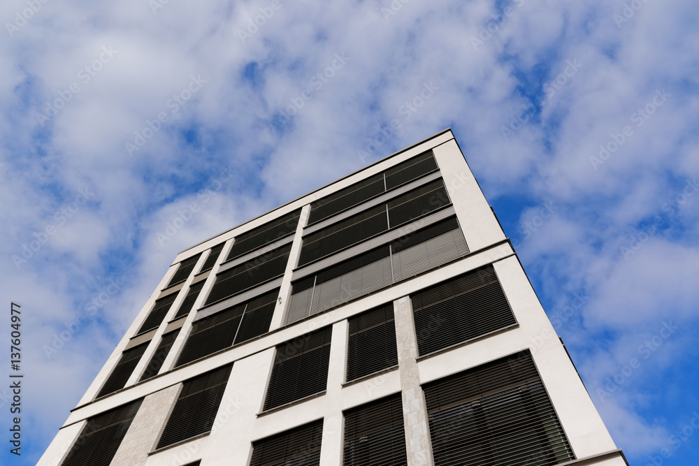 Fototapeta premium Modernes Bürogebäude - Fassade