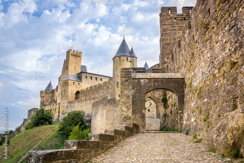 Cuadro en lienzo Remparts de la citadelle de Carcassonne, Aude