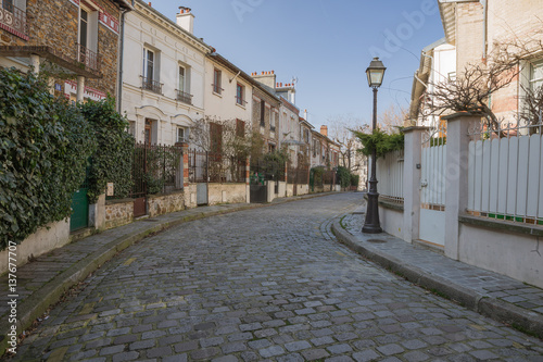 Bucolic neighborhood near the Porte de Bagnolet in the middle of Paris