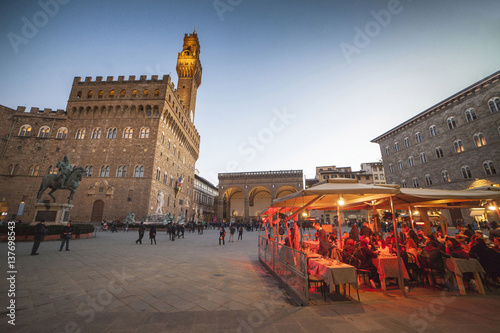 Italia,Toscana,Firenze,piazza della Signoria e Palazzo Vecchio photo