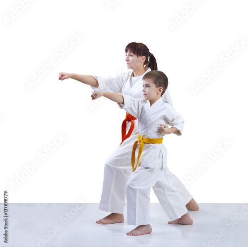 Fotografía Mother and son are training punch arm
