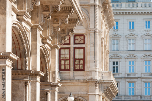 Φωτογραφία Background of imperial building facades in downtown Vienna, Austria