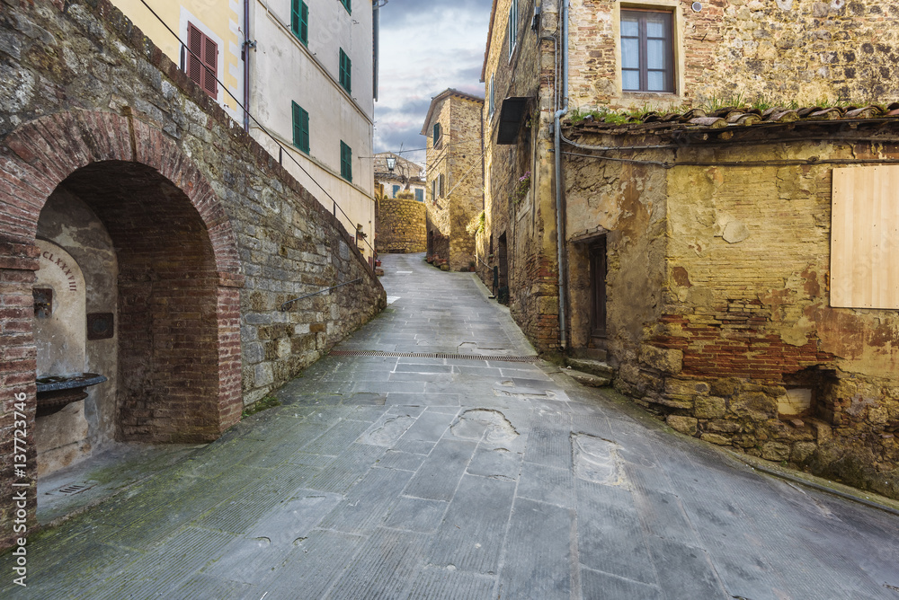 Fototapeta premium Charming alleys town in the corners, Cetona in Tuscany.
