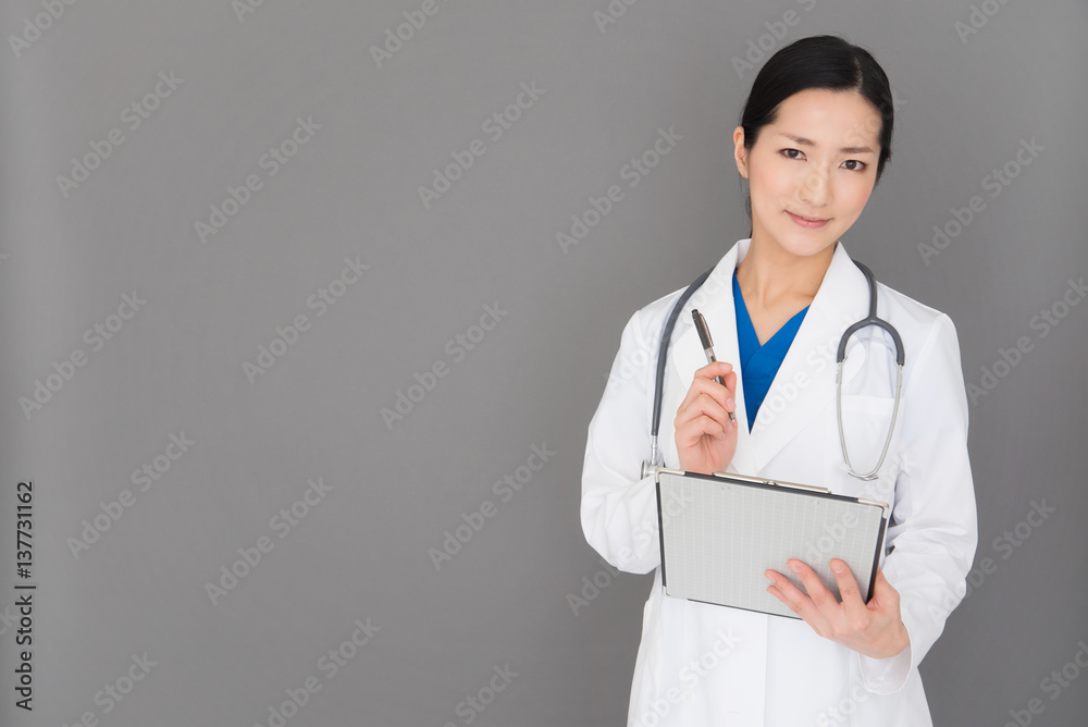 女性の医師 女性の医師