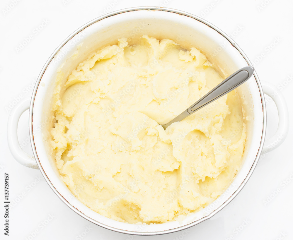 mashed potatoes in a saucepan mashed potatoes in a saucepan