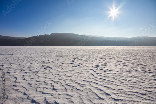 Gefrorener See Winter Landschaft