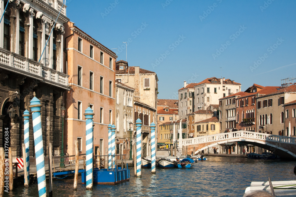 Venedig Kanal mit Brücke
