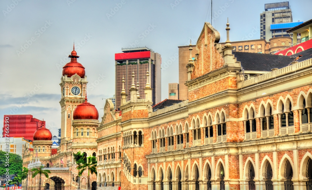 Fototapeta premium Sultan Abdul Samad Building in Kuala Lumpur. Built in 1897, it houses now offices of the Information Ministry. Malaysia