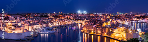 Malta Valletta Panorama Night Harbor Vittoriosa