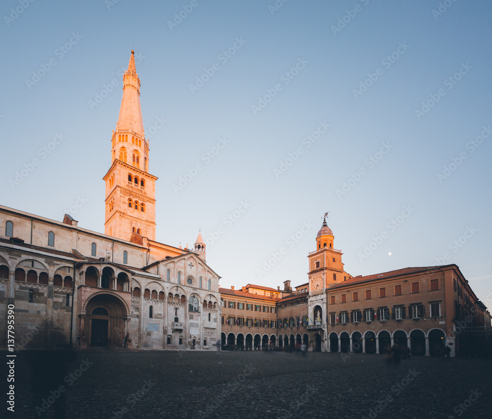 Modena, Piazza Grande and Ghirlandina Tower, Emilia Romagna, Italy