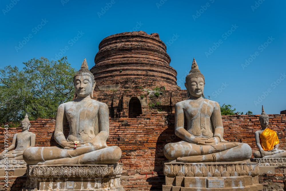 Wat Yai Chai Mongkol in Ayutthaya Historical Park . Highlight of the monastery is its very large imposing prang dominating the area. Wat Yai Chai Mongkhon, Ayutthaya, Thailand Wat Yai Chai Mongkol in Ayutthaya Historical Park . Highlight of the monastery is its very large imposing prang dominating the area. Wat Yai Chai Mongkhon, Ayutthaya, Thailand