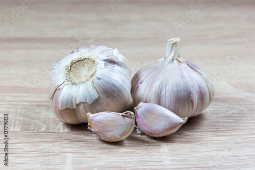 garlic bulbs with garlic cloves