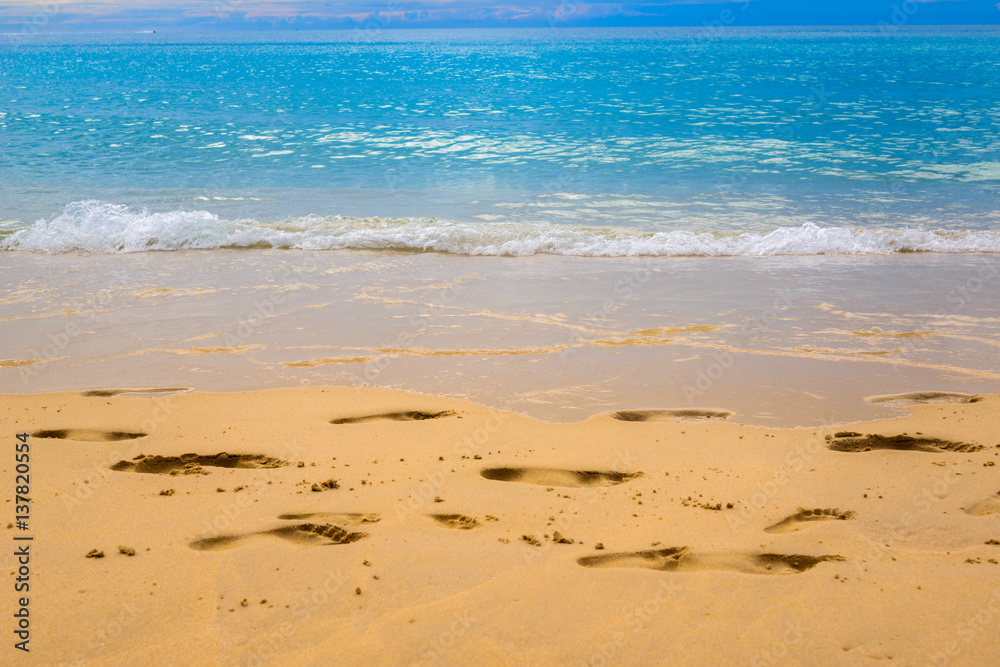 Naklejka premium Footmark in the Sand on Beach at Thailand