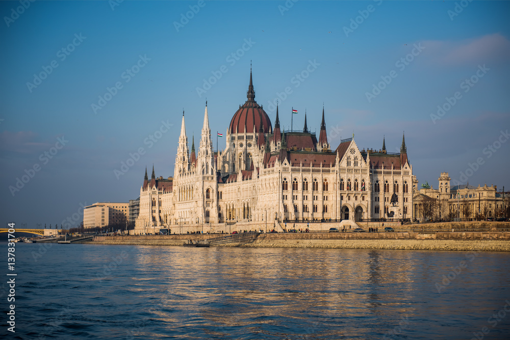 Obraz premium Parliament Building in Budapest