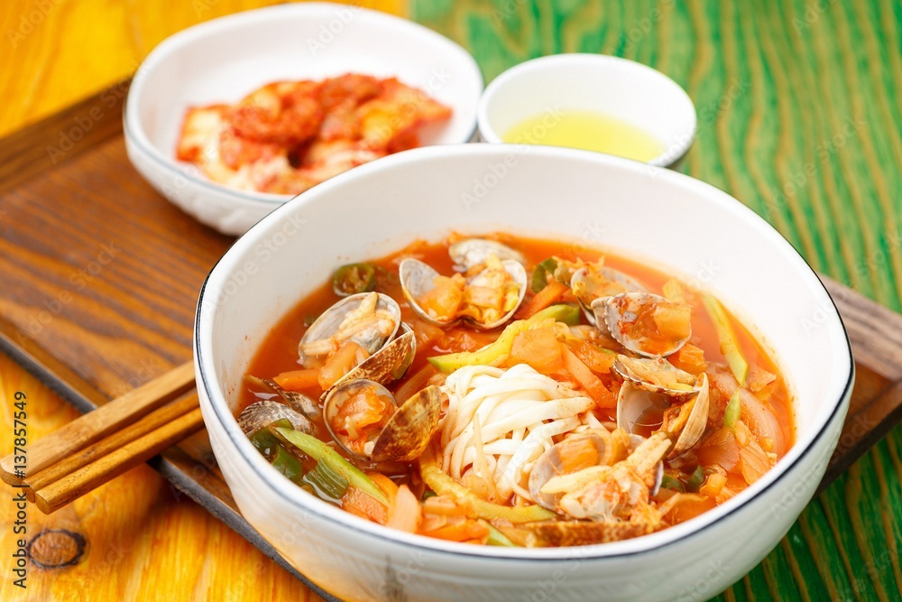 eolkeun kalguksu. spicy Noodle Soup eolkeun kalguksu. spicy Noodle Soup