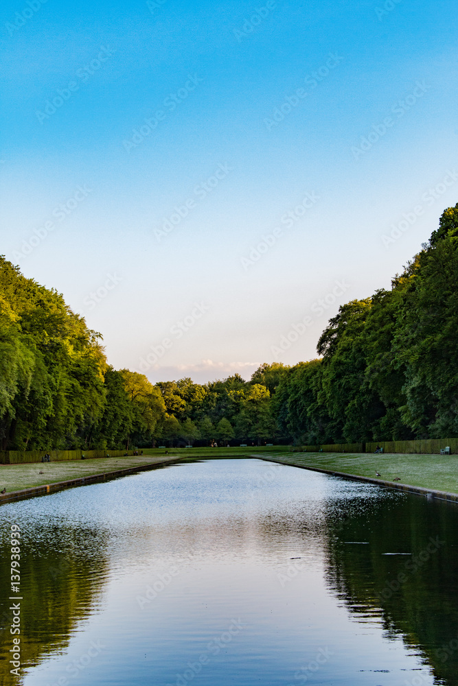 Fototapeta premium Schloss Benrath Teich