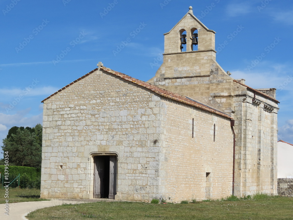 Charente-Maritime - Trizay - Eglise Notre-Dame de Monthérault restaurée