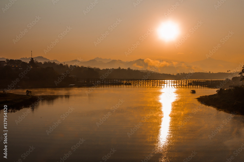 Fototapeta premium Sunset, Dawn, Sunrise - Dawn, Dusk, Fog